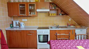 podkrovní apartmán - obytná kuchyně