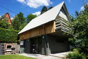 chata Hutisko - Solanec nabízí stylový pronájem pro 4 osoby