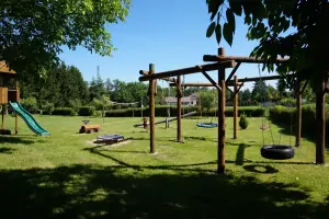 hosté mohou využít dětské hřiště