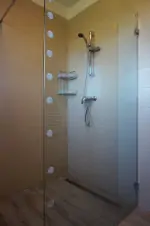 koupelna v přízemí - sprchový kout