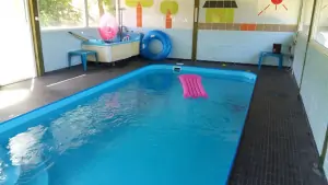 krytý zapuštěný bazén (6 x 3 x 1,2 m)