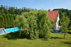 zahrada chaty Nedvědice u Soběslavi