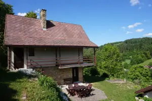 chata Malá Bystřice leží v malebné krajině Valašska