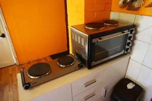 kuchyně je vybavena pro vaření a stolování 6 osob