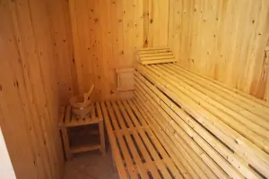 součástí koupelny v přízemí je sauna