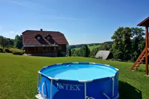 k dispozici kruhový nadzemní bazén (průměr 3 m)