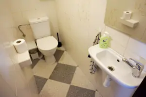 horní část chalupy - samostatné WC