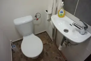 samostatné WC u sauny