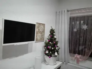LED TV v apartmánu