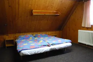 ložnice se 4 lůžky v podkroví