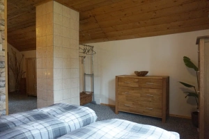 podkrovní ložnice s dvojlůžkem a 2 lůžky