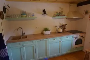 plně vybavená kuchyně včetně myčky na nádobí