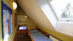 ložnice s dvojlůžkem a lůžkem pro dítě do 12 let