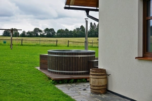 koupací vířivý sud