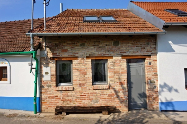 chata (vinný sklep) Mutěnice (z této strany není vchod, ten je z druhé zadní strany)