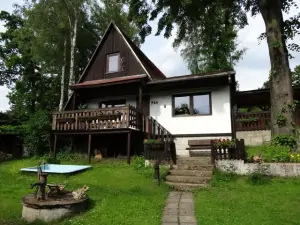 Chata Liberec - Vesec nabízí pronájem pro max. 4 dospělé a 2 děti do 12 let