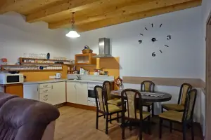 kuchyňský kout v obytném pokoji