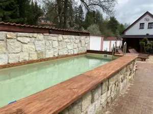 nadzemní zděný bazén (8 x 2,2 x 1,2 m)