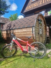 po dohodě s majitelem chaty možnost zapůjčení elektrokol