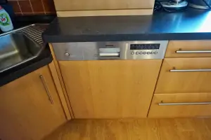 první patro - součástí vybavení kuchyně je myčka na nádobí