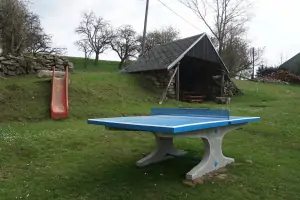 betonový venkovní stolní tenis