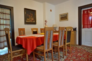 jídelní kout v kuchyni