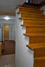 schody do podkroví bez zábradlí