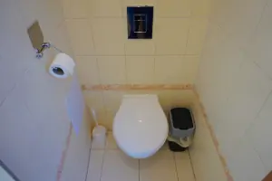 apartmán 2272d - koupelna s vanou, umyvadlem a WC