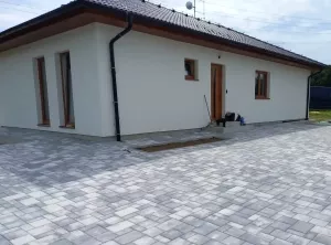 hlavní vchod do domu