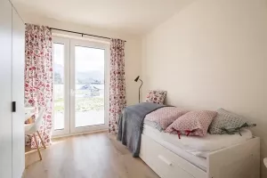 ložnice s rozkládací postelí (160 cm)