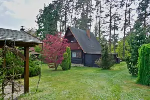 chata Dobšín - Kamenice se nachází na klidném místě v chatové osadě u lesa