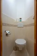 samostatné WC ve wellness zóně