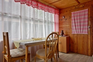 veranda s jídelním koutem