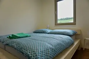apartmán C: ložnice s dvojlůžkem