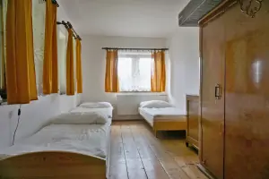 ložnice se 3 lůžky v přízemí