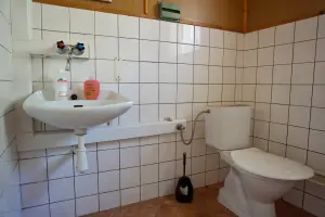 dámské toalety v podkroví