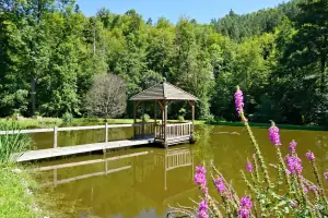 rybník s altánkem