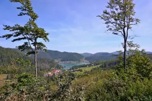 pohled do údolí obce Dedinky