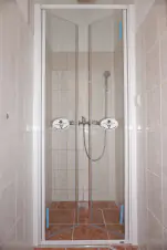 koupelna apartmánu - sprchový kout