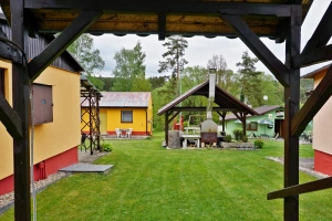společný rekreační areál - pohled z místa pro parkování