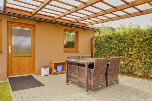 zastřešená terasa u apartmánu č. 1