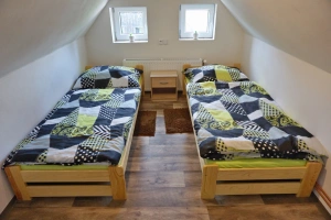podkrovní 5-lůžková ložnice
