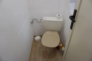 samostatné WC