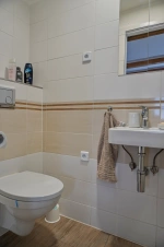 samostatný apartmán - koupelna