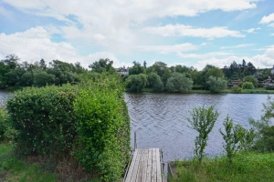 veřejně přístupné molo u řeky Berounky (100 m)