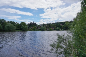 veřejně přístupné molo u řeky Berounky (100 m)