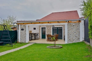 chata Čejkovice - pohled ze zahrádky