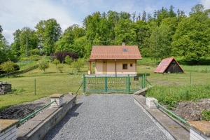 oplocené parkování na pozemku