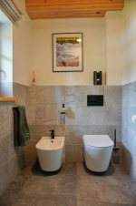samostatné WC s bidetem