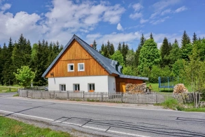 chalupa Bedřichov nabízí pronájem pro max. 15 až 18 osob